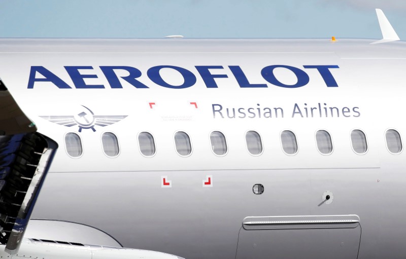 © Reuters. The logo of Russia's flagship airline Aeroflot is seen on an Airbus A320 in Colomiers near Toulouse, France