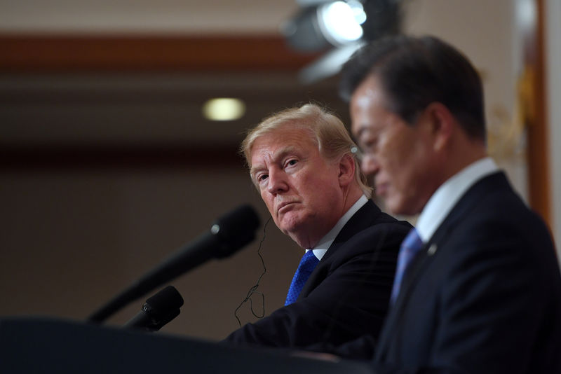 © Reuters. Presidente dos Estados Unidos, Donald Trump, durante coletiva de imprensa conjunta com o presidente sul-coreano, Moon Jae-in, em Seul