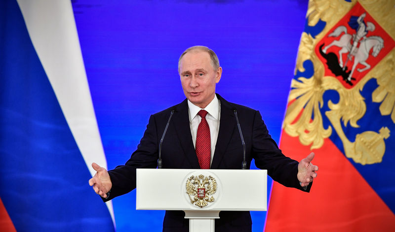 © Reuters. Presidente da Rússia, Vladimir Putin, discursa em recepção no Kremlin, em Moscou, Rússia