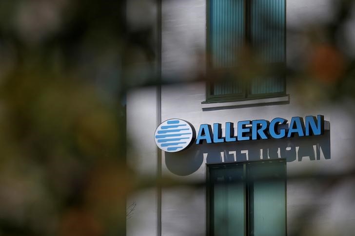 © Reuters. FILE PHOTO: A sign marks Allergan's offices in Medford