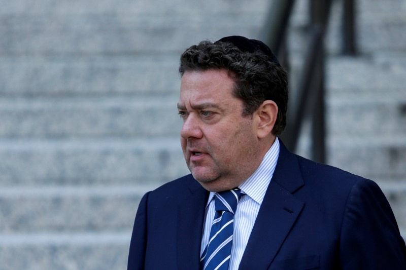 © Reuters. File photo: Huberfeld, a longtime associate of Platinum Partners, exits the Manhattan District court house in New York, U.S.