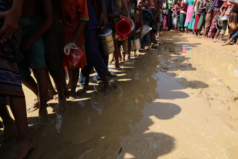 © Reuters. Myanmar dice que la ONU puede dañar la negociación para la vuelta de los rohinyás