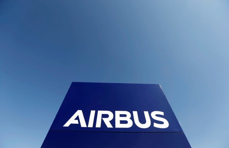 © Reuters. FILE PHOTO: The logo of Airbus Group is seen on the company's headquarters building in Toulouse, Southwestern France