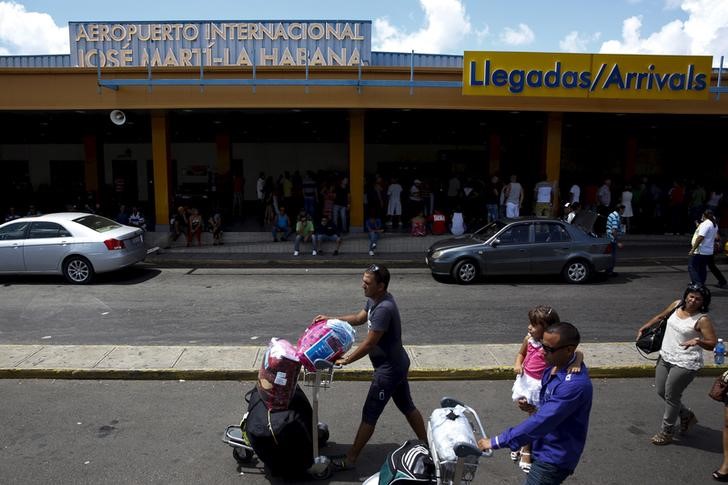 © Reuters. EEUU impone nuevas sanciones a Cuba en materia de viajes y comercio