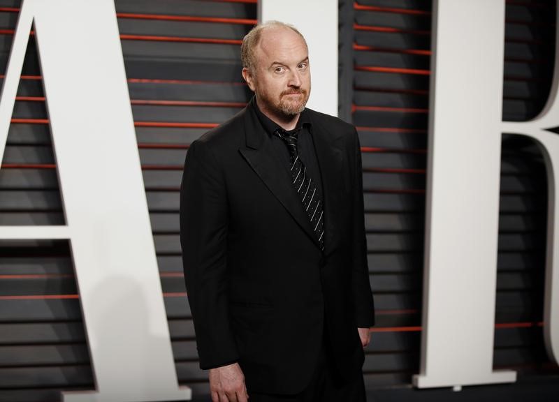 © Reuters. L'HUMORISTE LOUIS C.K. VISÉ À SON TOUR PAR DES ACCUSATIONS À CARACTÈRE SEXUEL