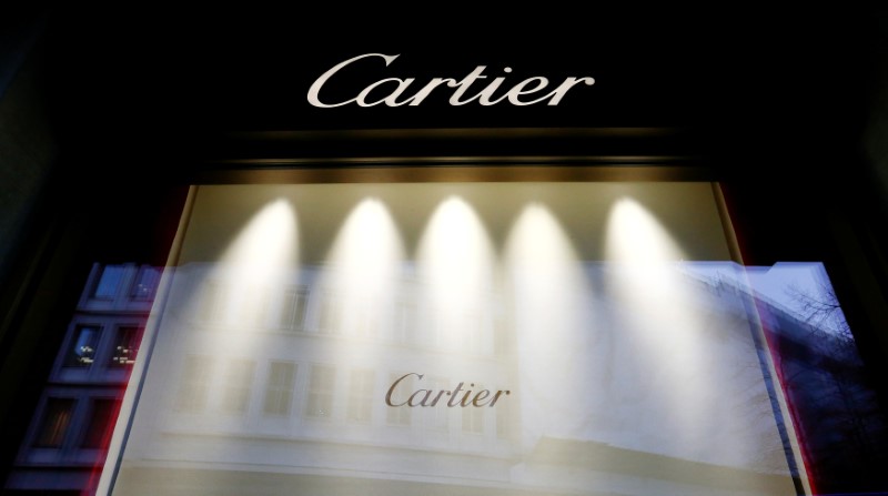 © Reuters. Logo of luxury goods group Richemont's flagship brand Cartier is seen in Zurich