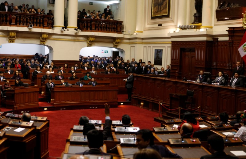 © Reuters. Sessão especial do Congresso peruano, em Lima