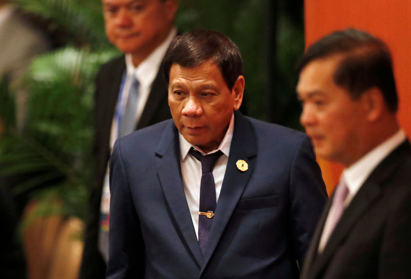 © Reuters. Philippines' President Rodrigo Duterte attends the APEC-ASEAN dialogue in Danang, Vietnam