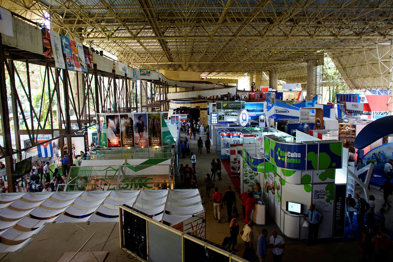 © Reuters. A view of the pavilion stalls run by U.S. companies at Cuba's annual trade fair in Havana