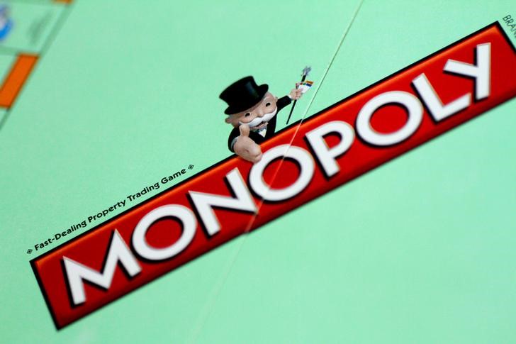 © Reuters. Parte de un tablero del juego de mesa Monopoly de Hasbro Gaming. Imagen de archivo