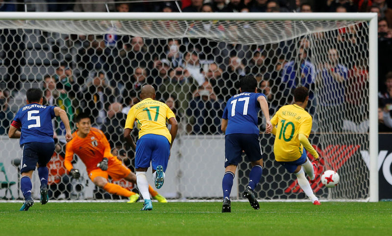 © Reuters. Brasil derrota 3-1 a Japón en un amistoso de preparación para el Mundial