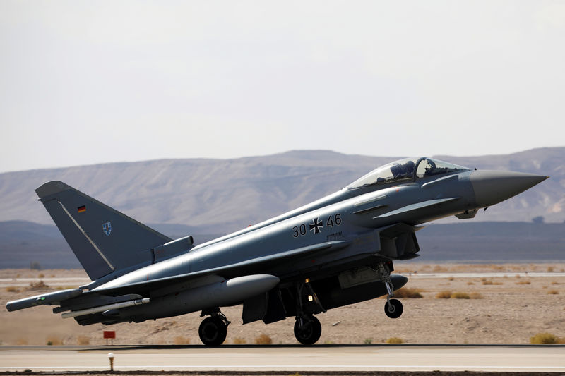 © Reuters. إيطاليا تتوقع انضمام دول أوروبية أخرى لبرنامج مشترك لتصنيع مقاتلات