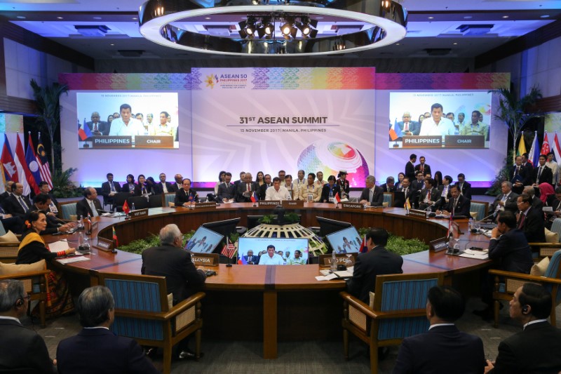 © Reuters. Asean leaders attend the opening session of the 31st ASEAN Summit in Manila