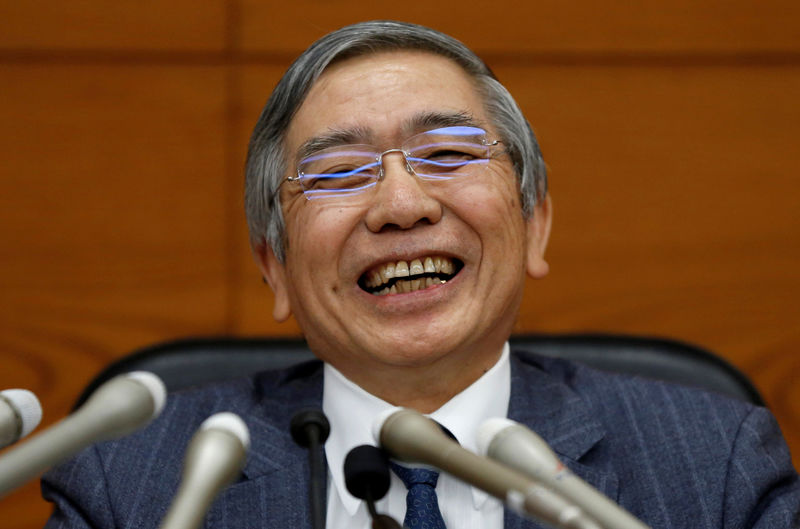 © Reuters. BOJ Governor Kuroda laughs during a news conference at the BOJ headquarters in Tokyo