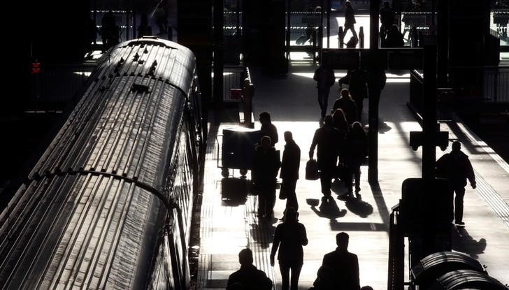 © Reuters. Una maleta con joyas valoradas en un millón de libras, robada en un tren de Londres