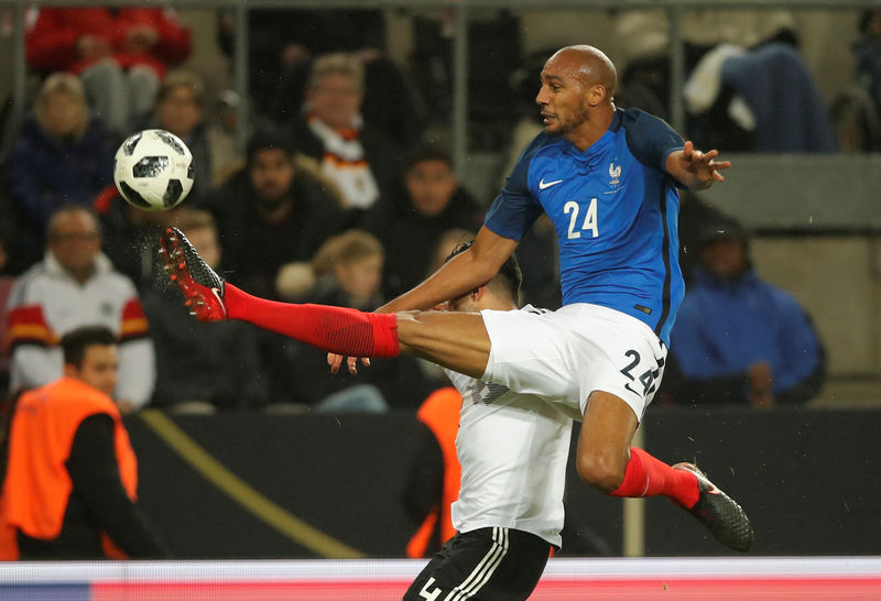 © Reuters. Alemania rescata un empate de 2-2 ante Francia con gol de Stindl al final del partido
