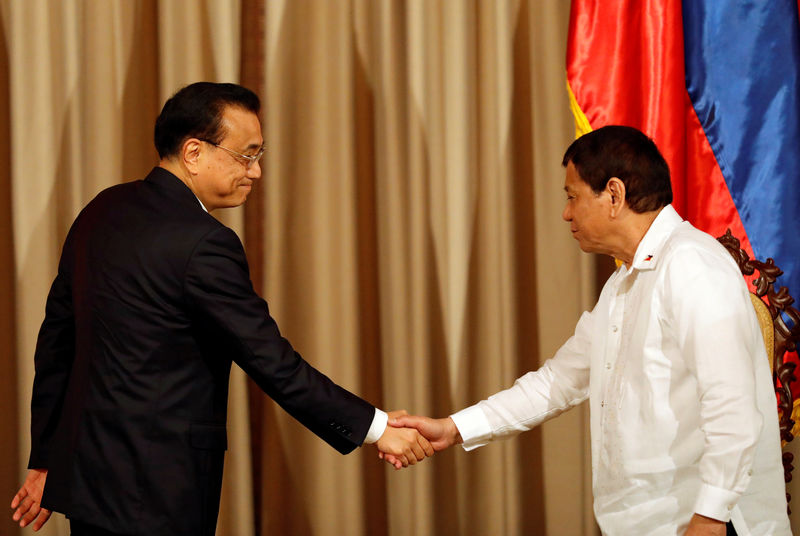 © Reuters. رئيس الفلبين يشيد بدعم الصين لبلاده في حربها ضد تنظيم الدولة الإسلامية