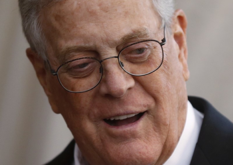 © Reuters. Businessman David Koch arrives at the Metropolitan Museum of Art Costume Institute Gala 2015 celebrating the opening of "China: Through the Looking Glass," in Manhattan