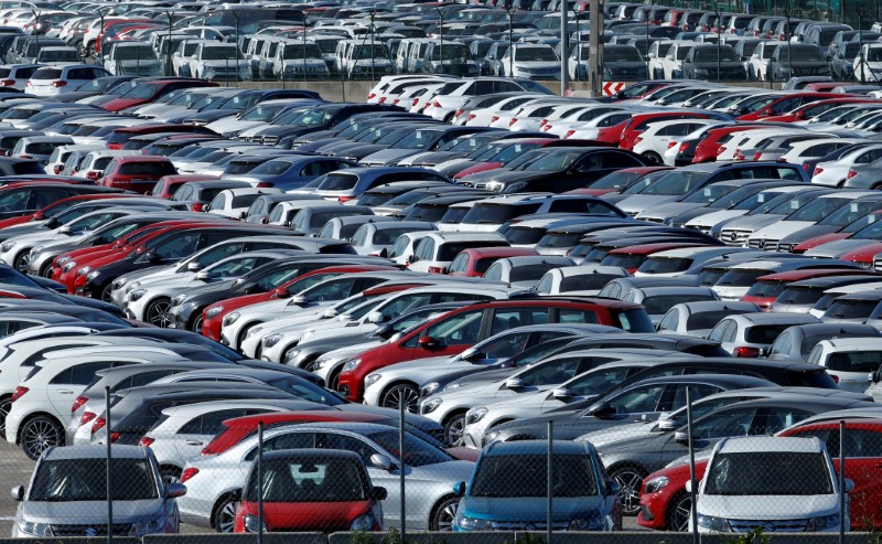 © Reuters. New cars are seen in a carpark near Barcelona
