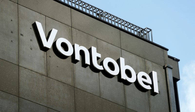 © Reuters. Newly launched logo of Swiss bank Vontobel is seen in Zurich