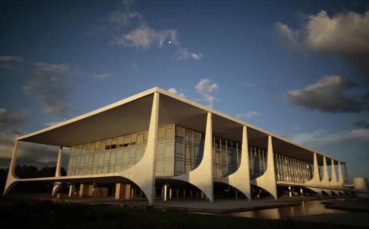 © Reuters. Vista do Palácio do Planalto em Brasília