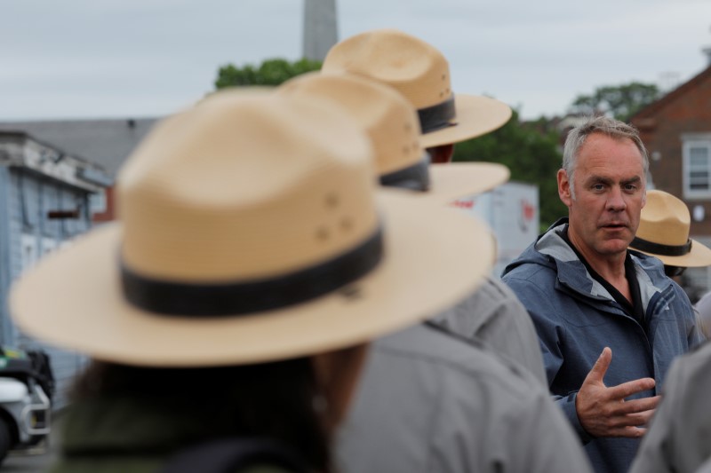 © Reuters. U.S. Interior Secretary Ryan Zinke talks to National Park Service Rangers in Boston