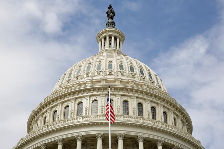 © Reuters. La Cámara de Representantes de EEUU aprueba la reforma fiscal de los republicanos