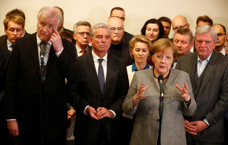 © Reuters. Merkel informará al presidente alemán del fracaso de la negociación de coalición