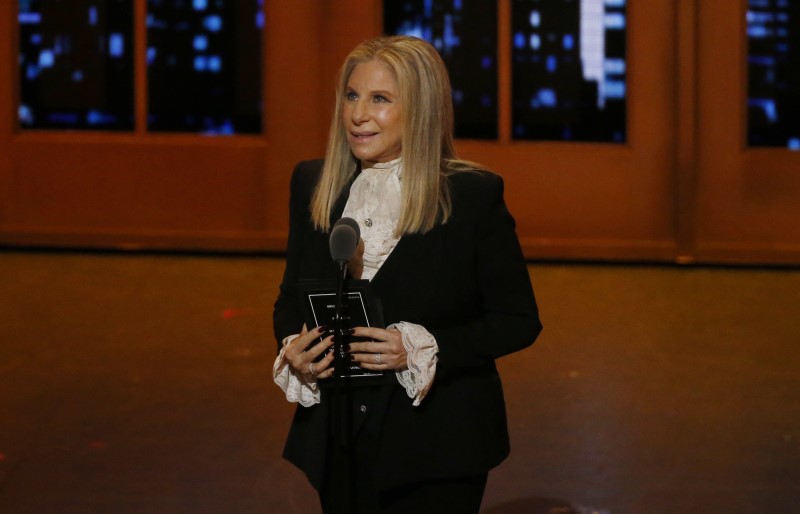 © Reuters. Barbra Streisand speaks on stage during the American Theatre Wing's 70th annual Tony Awards in New York