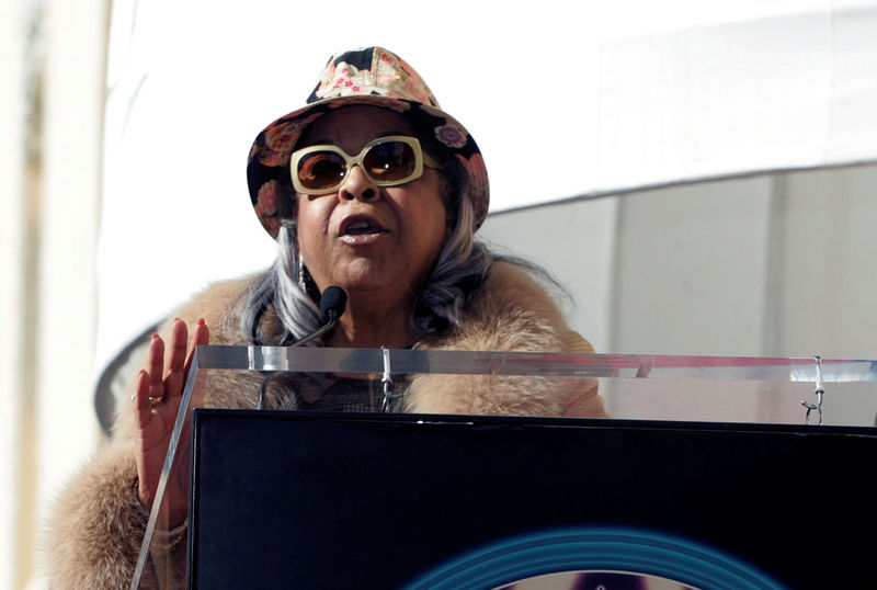 © Reuters. FILE PHOTO: Actress Della Reese at ceremony honoring the late actor Freddie Prinze, in Los Angeles