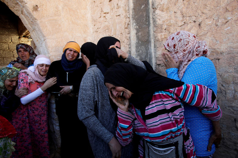 © Reuters. ردود فعل غاضبة في المغرب بعد مقتل 15 امرأة في تدافع للحصول على مساعدات غذائية