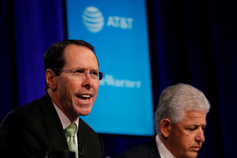 © Reuters. Chief Executive Officer of AT&T Randall Stephenson speaks during a press conference in New York City