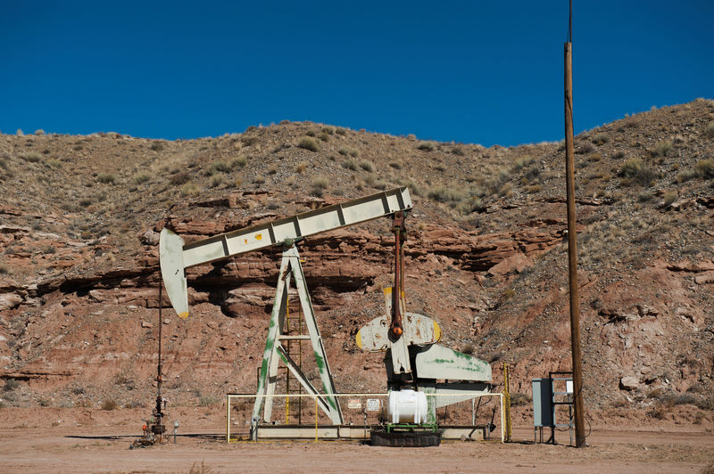 © Reuters. Нефтяной насос в Юте, США