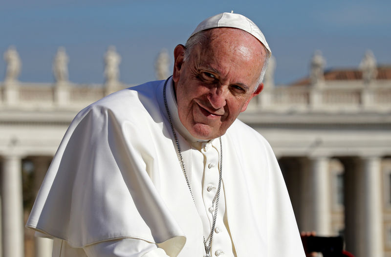 © Reuters. Papa Francisco durante audiência na Praça São Pedro no Vaticano