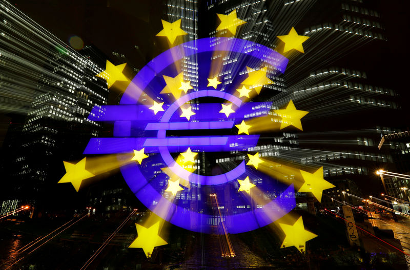 © Reuters. Euro sign seen at former ECB headquarters in Frankfurt