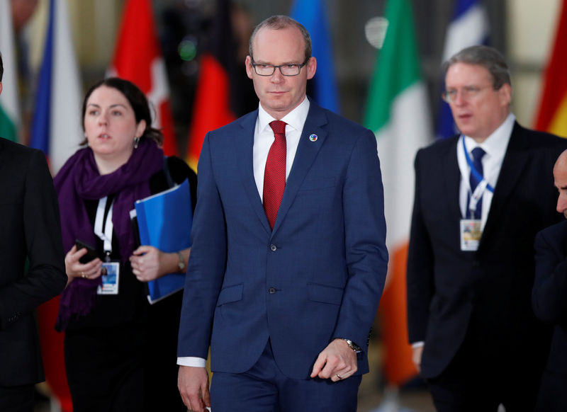 © Reuters. Ireland's Minister for Foreign Affairs Simon Coveney arrives at the European Council Headquarters in Brussels