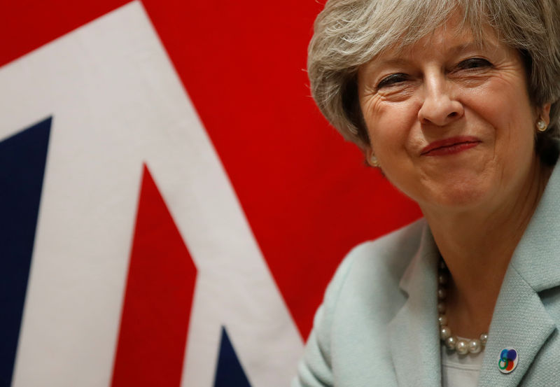 © Reuters. الاتحاد الأوروبي يمهل بريطانيا عشرة أيام لتحسين عرض الانفصال