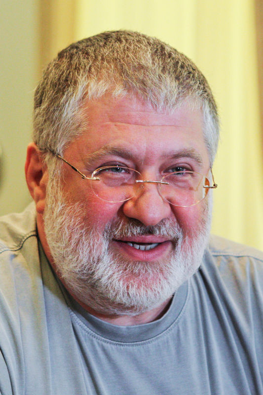 © Reuters. FILE PHOTO: Igor Kolomoisky, billionaire and then-governor of the Dnipropetrovsk region speaks during an interview in May 2014