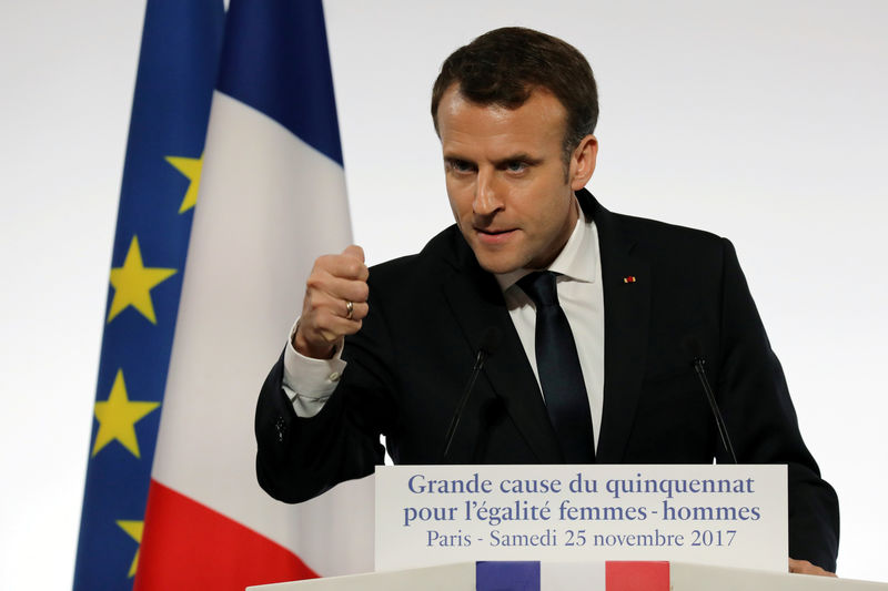 © Reuters. الرئيس الفرنسي يكشف عن خطة للحد من العنف ضد المرأة