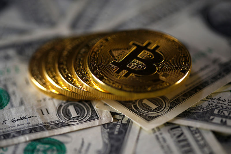 © Reuters. El bitcoin marca otro récord y se acerca a los 10.000 dólares