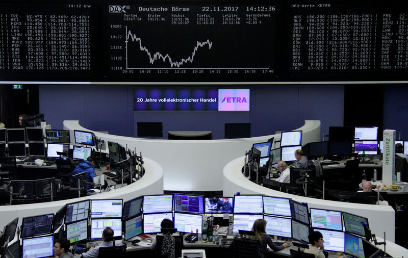 © Reuters. The German share price index, DAX board, is seen at the stock exchange in Frankfurt