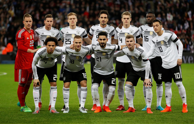 © Reuters. المانيا مفعمة بالثقة قبل رحلة الدفاع عن لقب كأس العالم