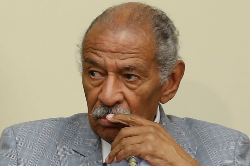 © Reuters. U.S. Representative John Conyers (D-MI) participates in a House Judiciary Committee hearing on Capitol Hill in Washington