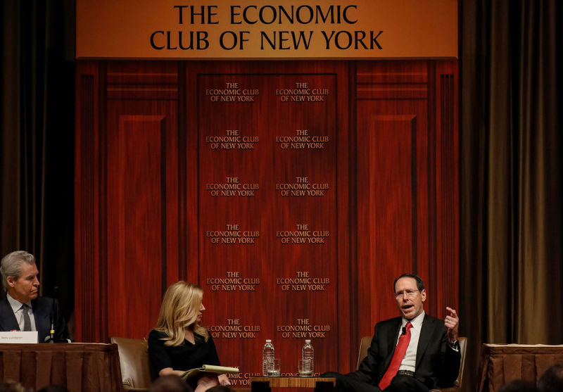 © Reuters. Chief Executive Officer of AT&T Randall Stephenson speaks during a moderated discussion before the Economic Club of New York, in New York