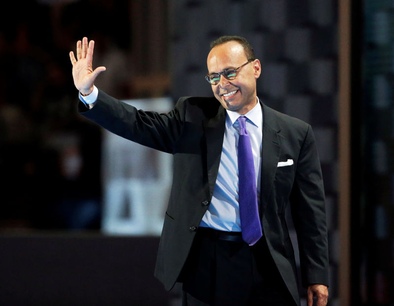 © Reuters. FILE PHOTO: Luis Gutierrez waves after speaking at the Democratic National Convention in Philadelphia