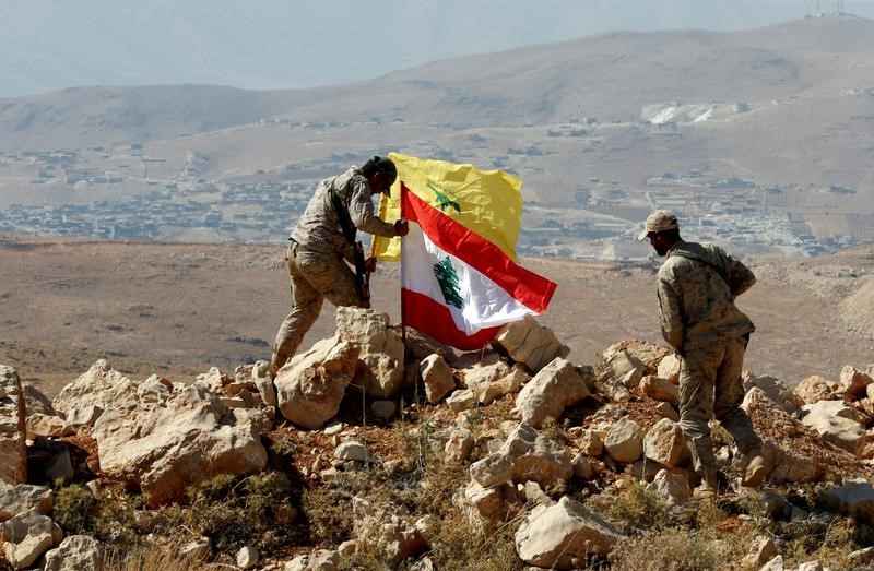 © Reuters. تقرير خاص-حزب الله يخرج رابحا من اضطرابات الشرق الأوسط ويقلق أعداءه