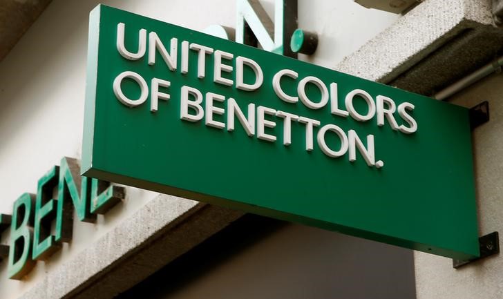 © Reuters. Benetton Group, torna il fondatore Luciano, riparte collaborazione con Toscani