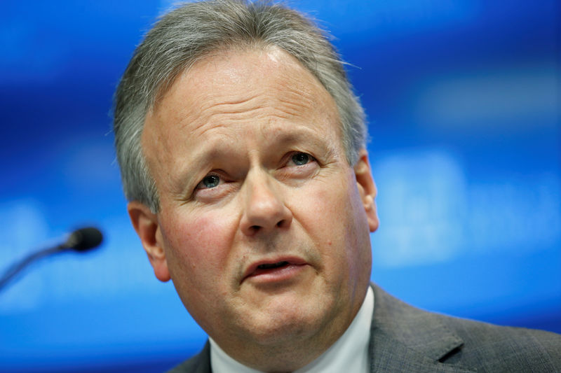 © Reuters. Bank of Canada Governor Stephen Poloz speaks a news conference in Ottawa