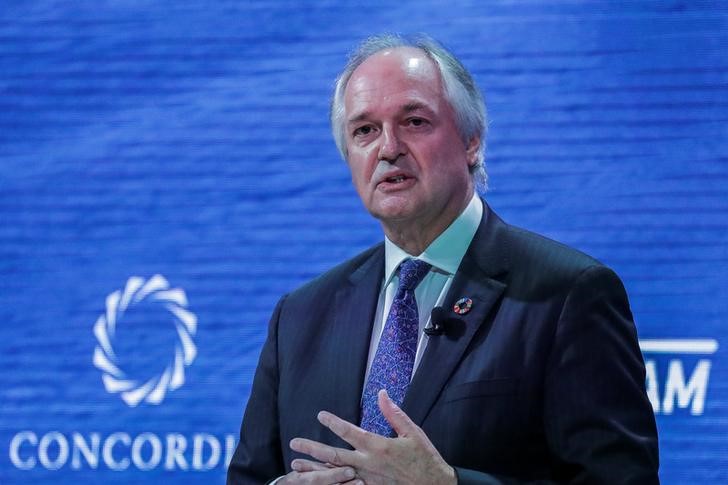 © Reuters. FILE PHOTO - Paul Polman, CEO of Unilever delivers a speech during the Concordia Summit in in Manhattan