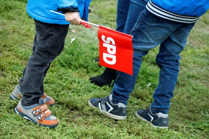 © Reuters. SPD candidate for chancellor Martin Schulz campaigns in Mainz